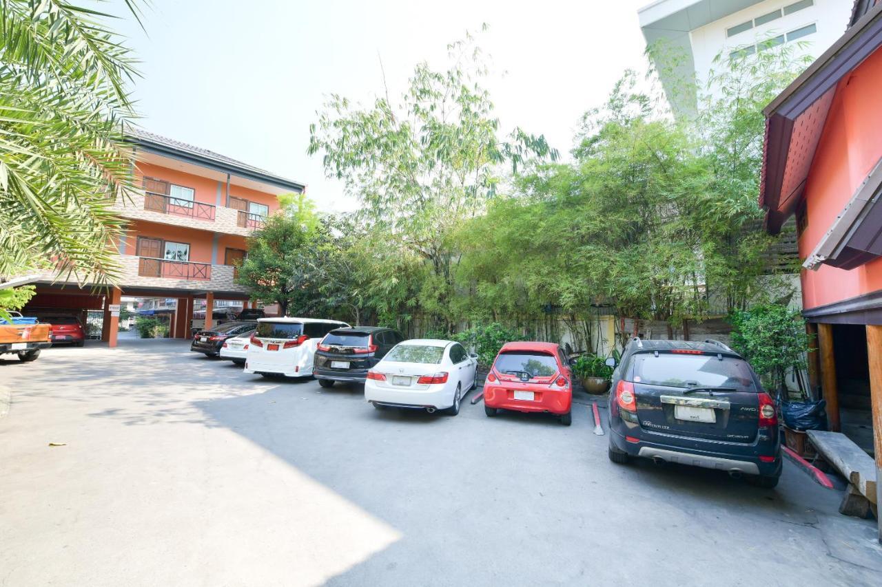 Oyo 549 Maesri Resort Pattaya Luaran gambar